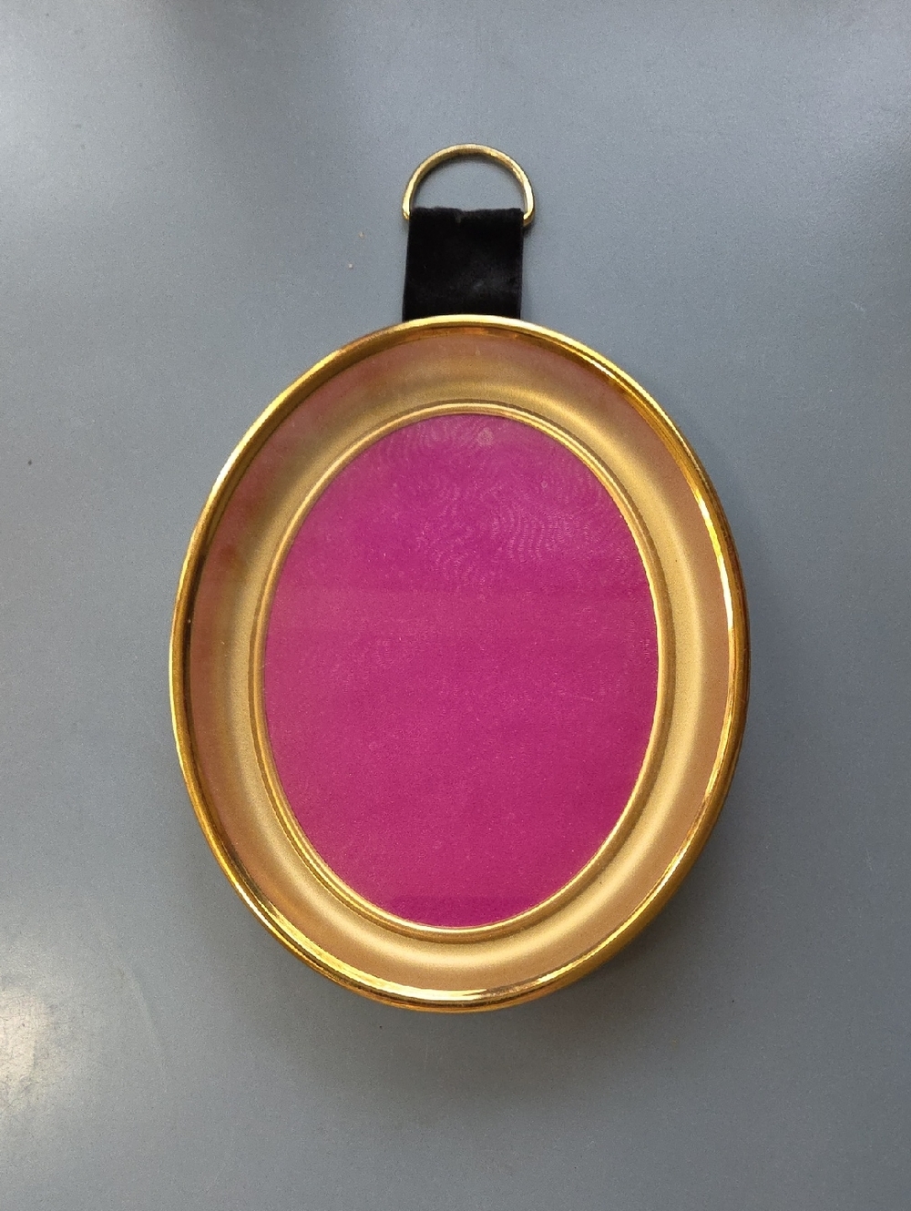Vintage Carr Oval Wall Frame